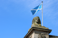 A Scottish flag and a Sphynx