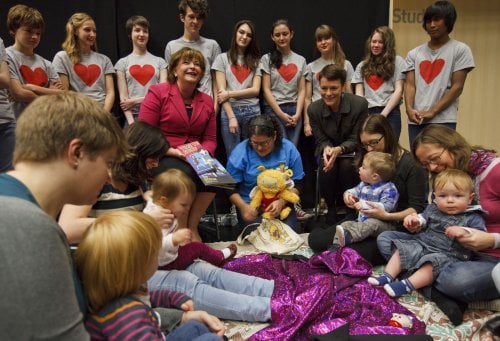 Fiona Hyslop and Janet Archer with Scottish Book Trust Bookbug toddler reading group