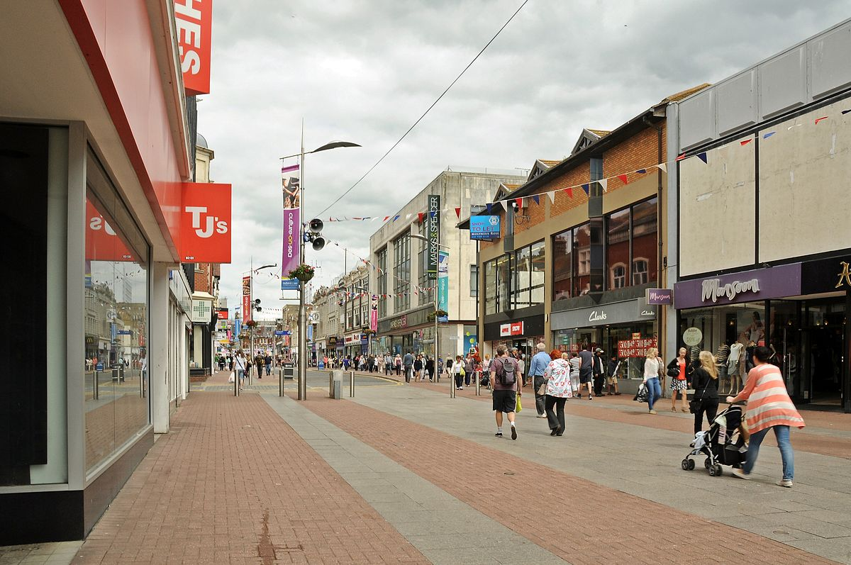 credit_beata_may_southend_on_sea_high_street