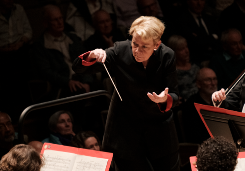 Acclaimed conductor joins Philharmonia Orchestra