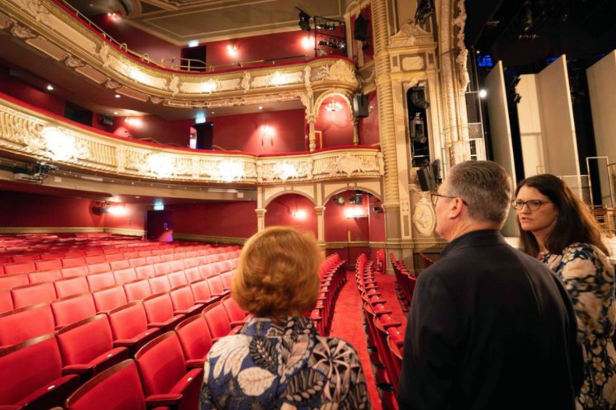 Starmer visits Lyric Hammersmith on campaign trail